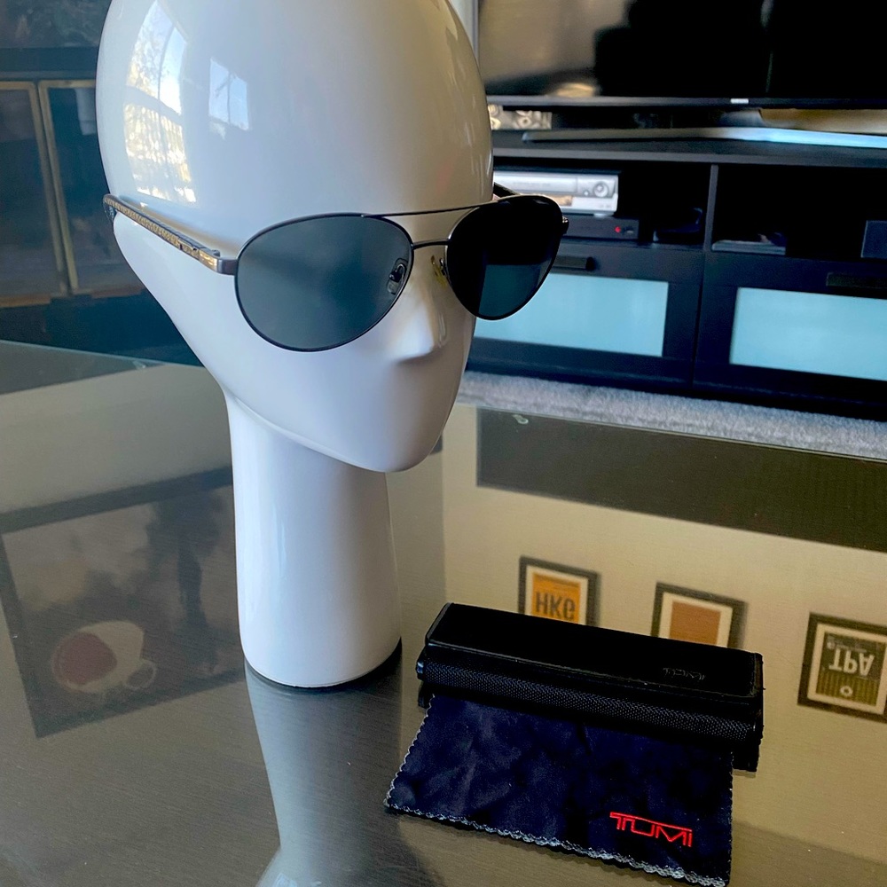 TUMI Newport Polarized Sunglasses